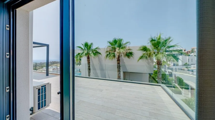 Villa de 5 dormitorios en Finestrat, Spain No. 520 № 15