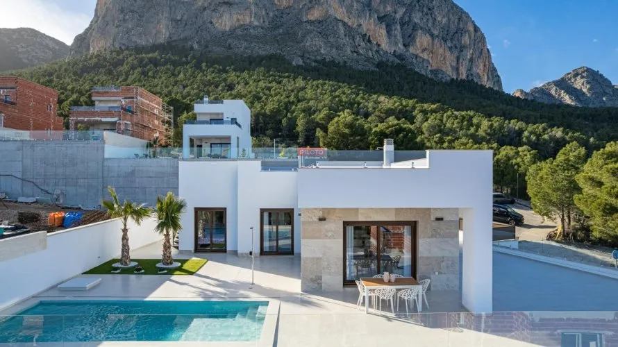 Villa de 3 dormitorios en Polop, España No. 653 № 17