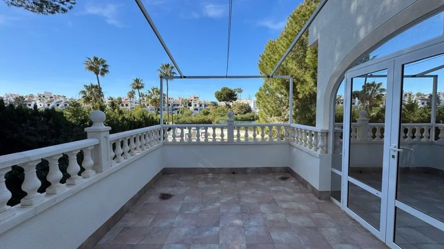 Villa de 3 dormitorios en Cabo Roig, España No. 406 № 20