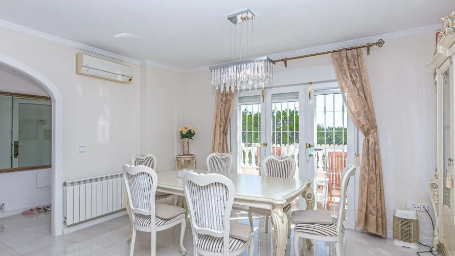 Villa de 185m² en Castilblanco de los Arroyos, España No. 756 № 19