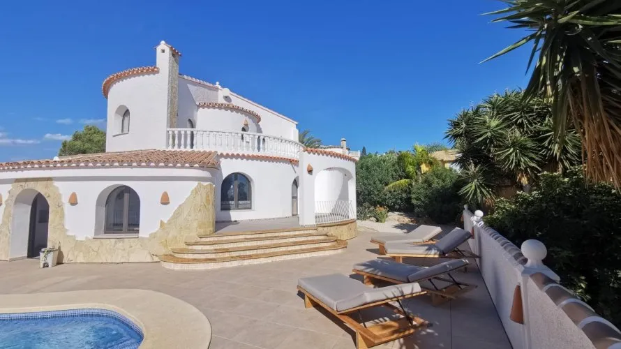 Villa de 4 dormitorios en Benitachell, España No. 736 № 2