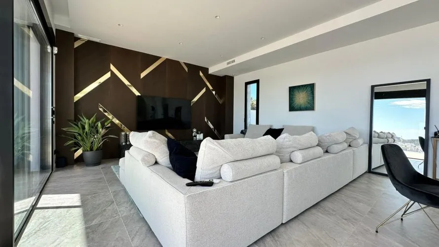 Villa de 3 dormitorios en Finestrat, España No. 724 № 19