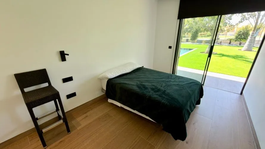 Villa de 3 dormitorios en Alicante, España No. 778 № 7