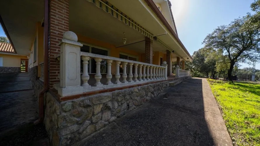 Сasa de 8 dormitorios en Colmenarejo, España No. 767 № 19