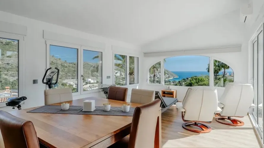 Villa de 247m² en Moraira, España No. 775 № 10