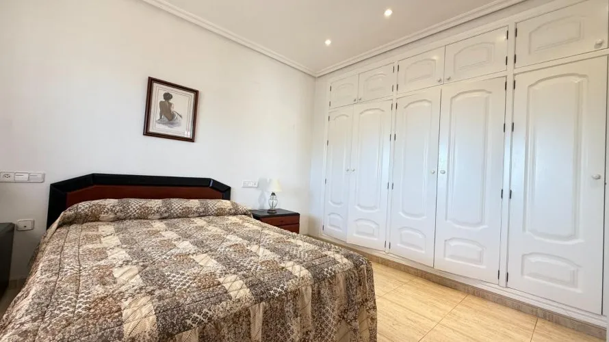 Villa de 4 dormitorios en La Manga del Mar Menor, España No. 769