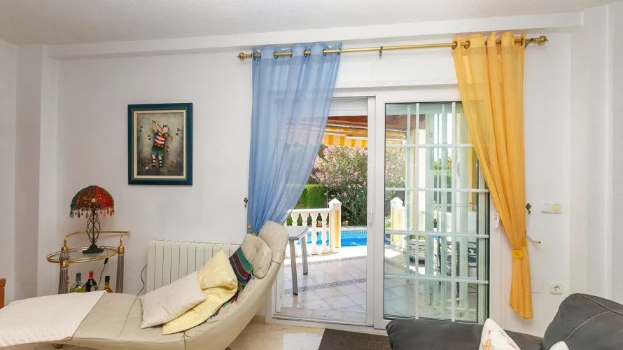 Villa de 194m² en Alicante, España No. 763 № 4