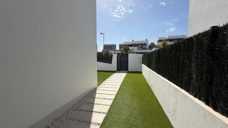 Сasa de 324m² en Finestrat, España No. 771 № 1