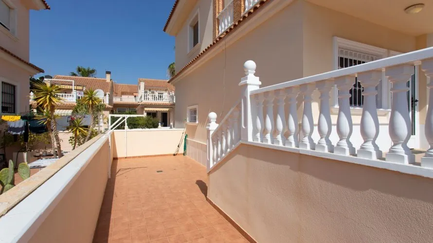 Villa de 180m² en Torrevieja, España No. 786 № 28
