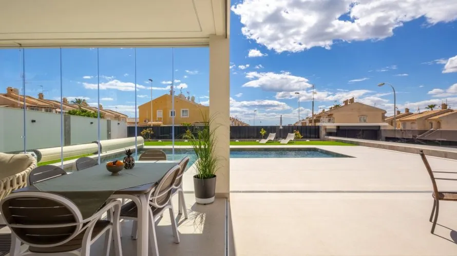 Villa de 234m² en Torrevieja, España No. 787 № 4