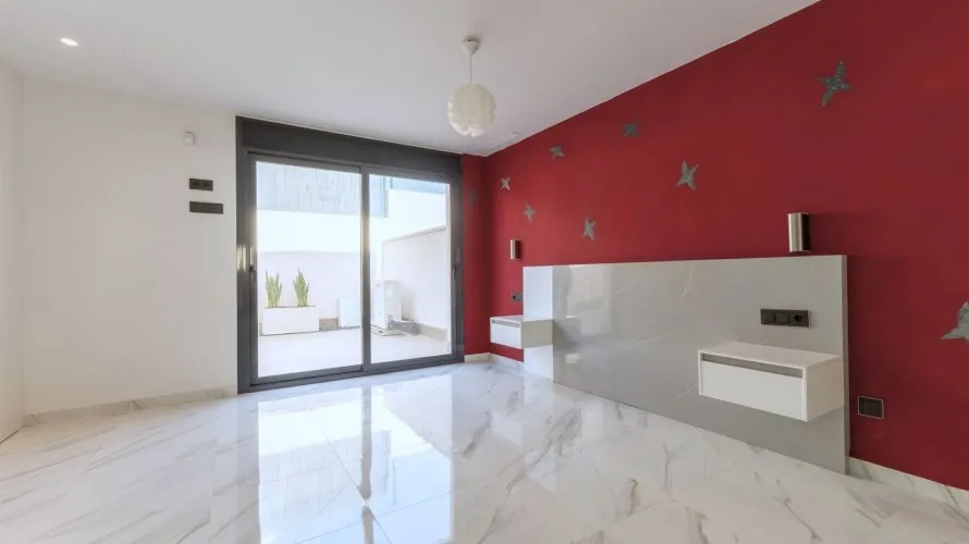 Villa de 210m² en San Miguel de Salinas, España No. 790 № 21