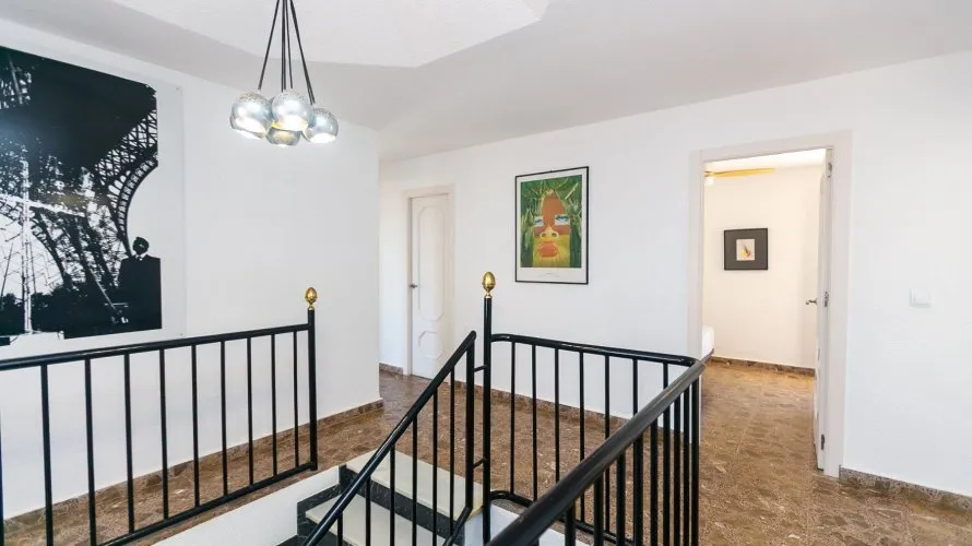 Villa de 293m² en La Zenia, España No. 766 № 3