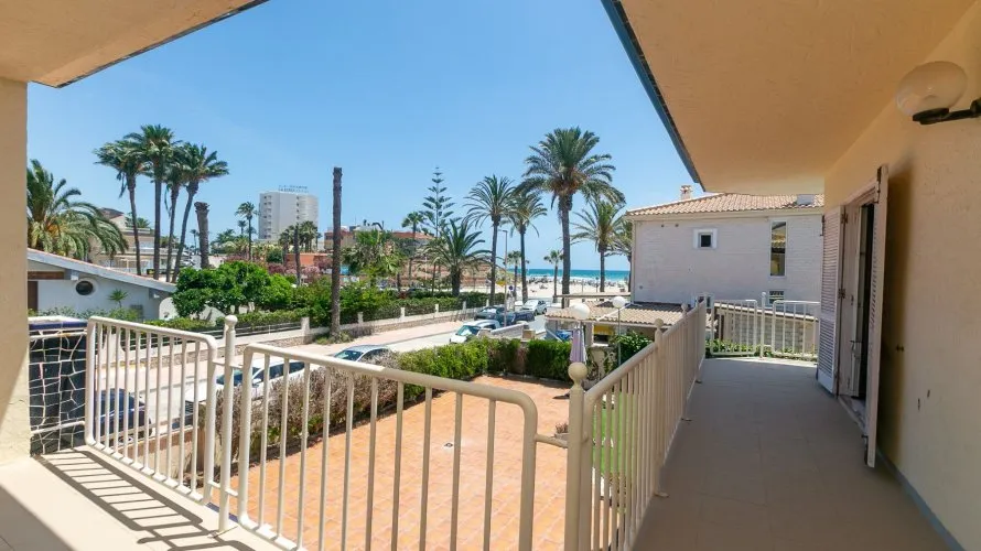 Villa de 293m² en La Zenia, España No. 766 № 28