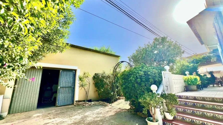 Villa de 3 dormitorios en Daya Vieja, España No. 856 № 12