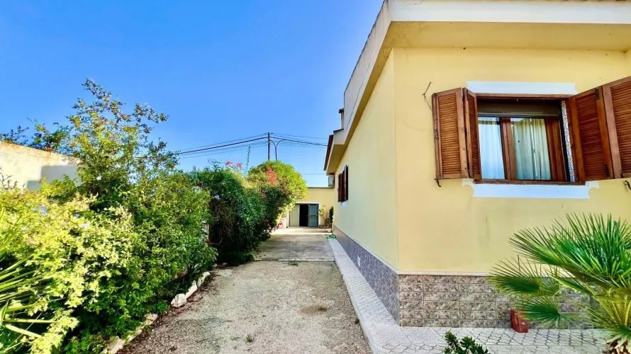 Villa de 3 dormitorios en Daya Vieja, España No. 856 № 16