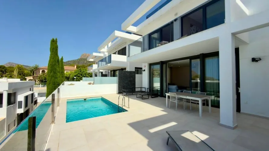 Villa de 4 dormitorios en Calpe, España No. 853 № 21