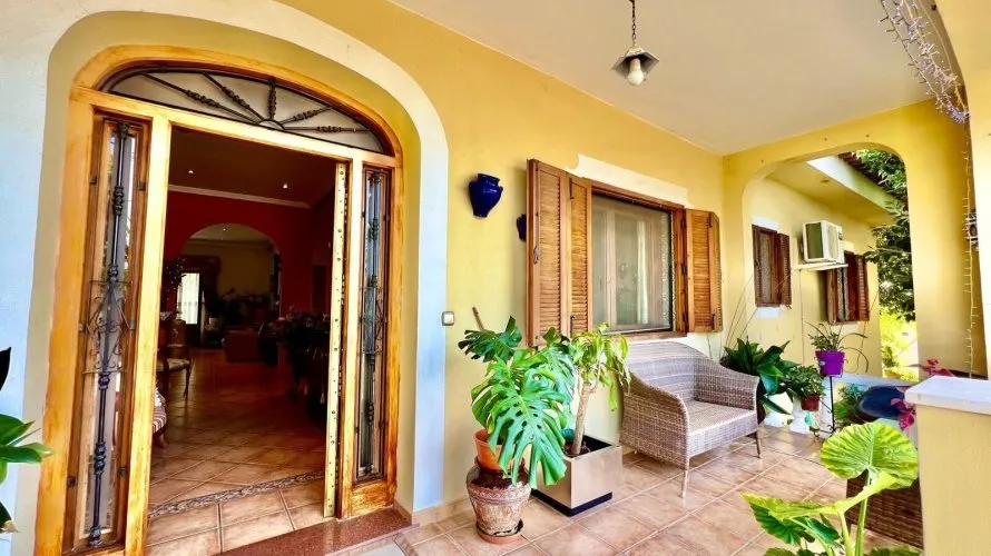 Villa de 3 dormitorios en Daya Vieja, España No. 856 № 17