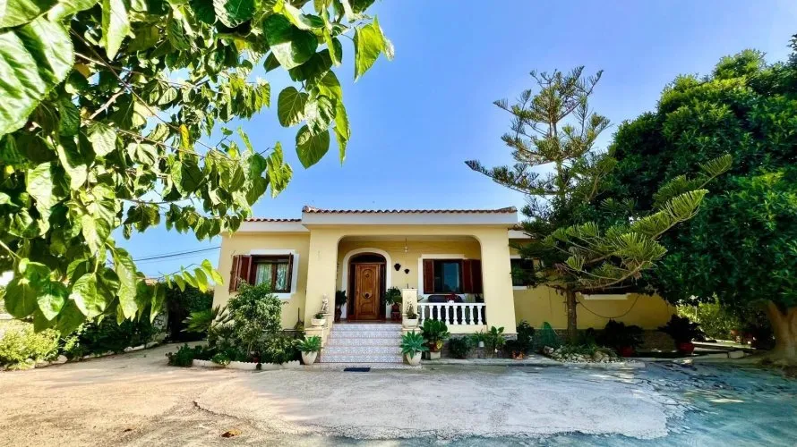 Villa de 3 dormitorios en Daya Vieja, España No. 856 № 25