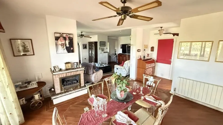 Villa de 220m² en Alicante, España No. 890 № 25