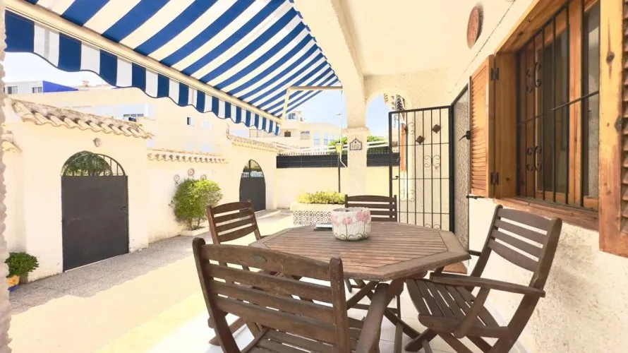Villa de 144m² en Cabo Roig, España No. 897 № 26