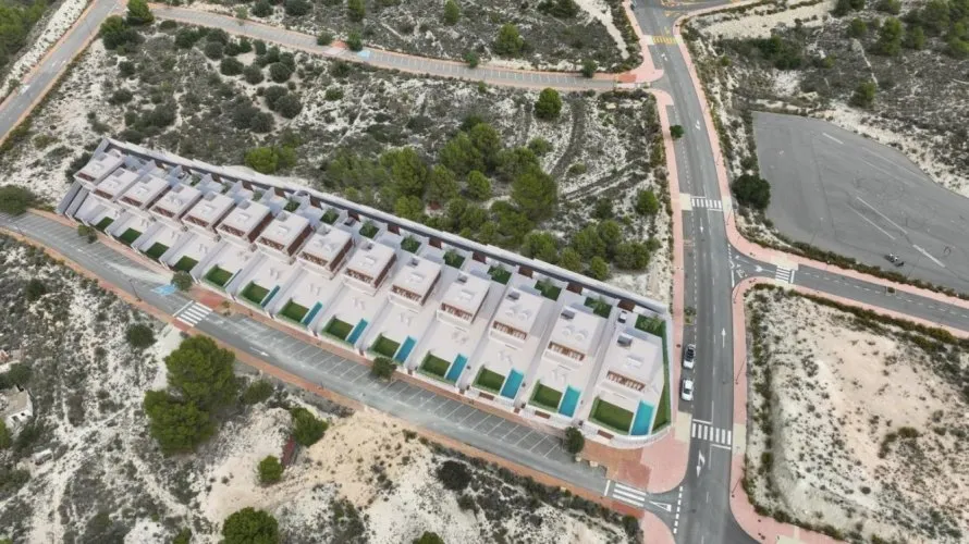 Villa de 3 dormitorios en Finestrat, España No. 901 № 2