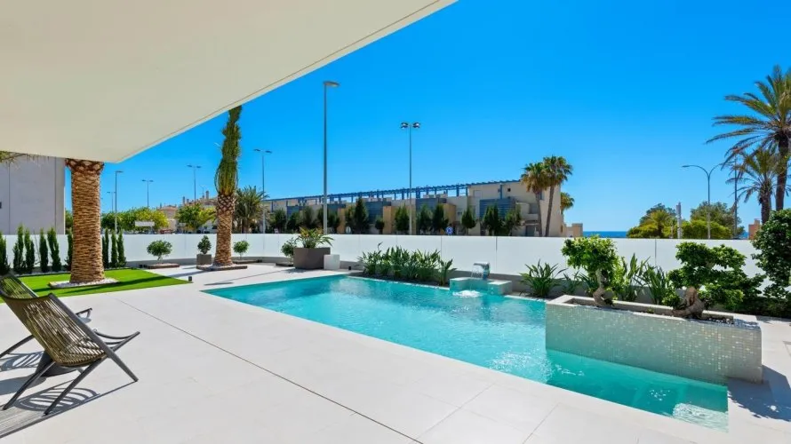 Villa de 4 chambres à Campoamor, Spain No. 589 № 28