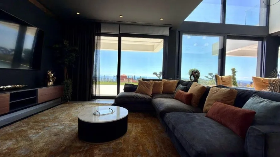 Villa de 890m² à Benidorm, Spain No. 637 № 6