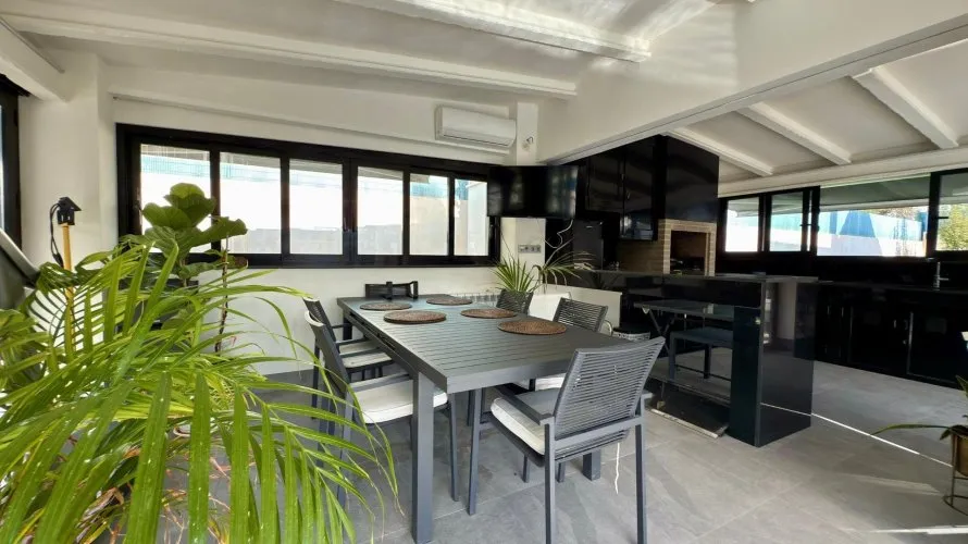 Villa de 5 chambres à San Juan, Spain No. 591 № 3