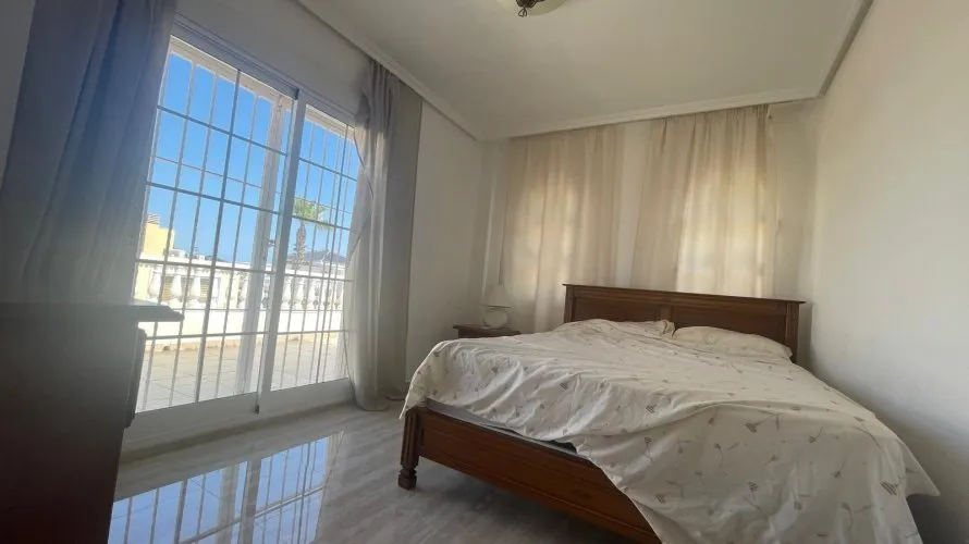 House de 5 chambres à Torrevieja, Spain No. 630 № 18