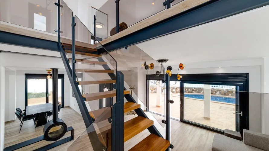 Villa de 210m² à Torrevieja, Spain No. 607 № 8