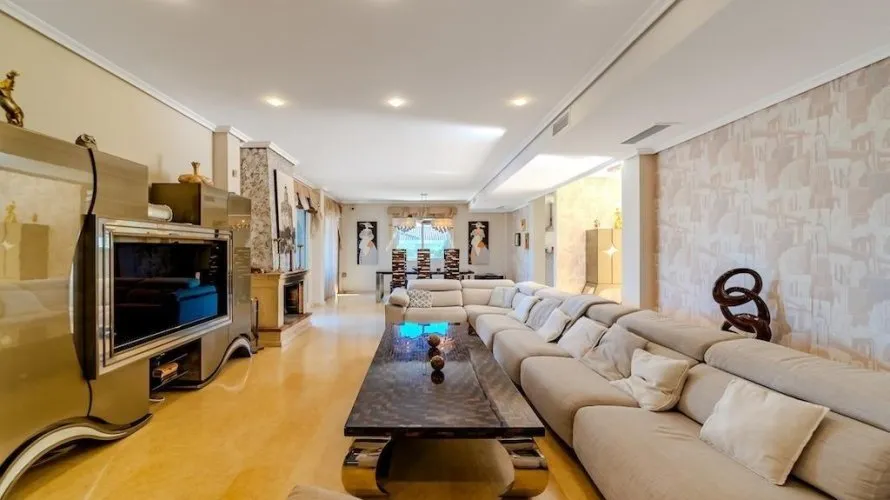 Villa de 5 chambres à Torrevieja, Spain No. 611 № 27