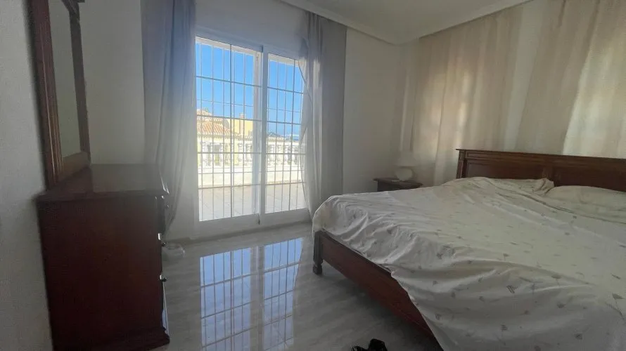 House de 5 chambres à Torrevieja, Spain No. 630 № 10
