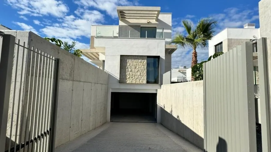 Villa de 3 chambres à Finestrat, Spain No. 601 № 9