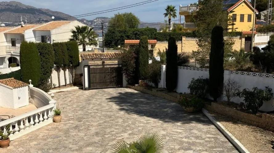 Villa de 4 chambres à Albir, Spain No. 566 № 4