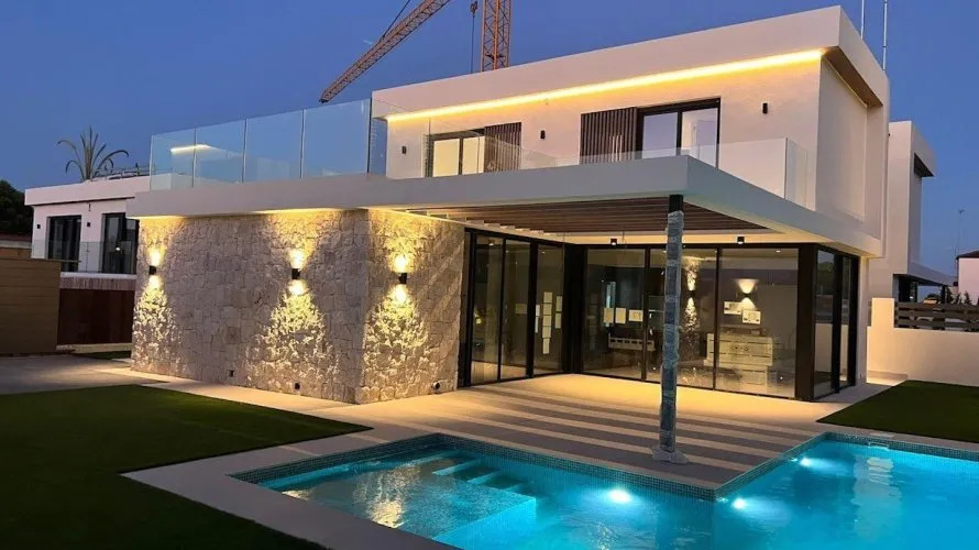 Villa de 3 chambres à Alicante, Spain No. 547 № 17