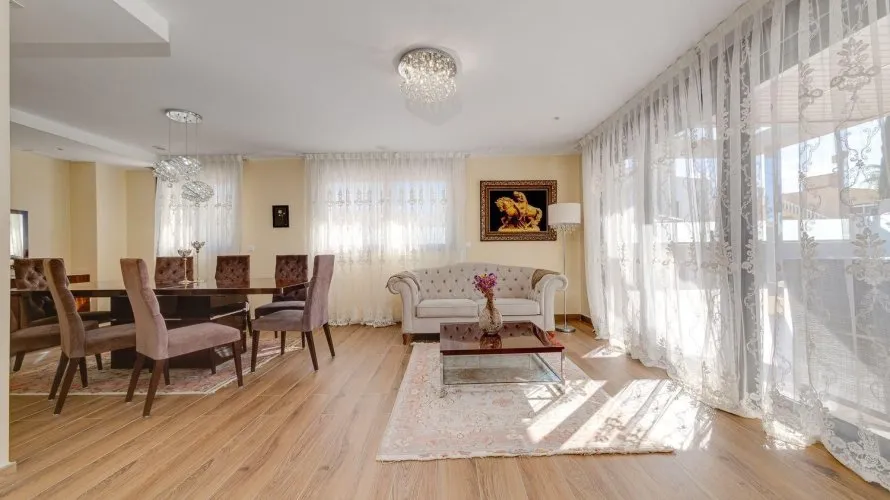 Villa de 461m² à Torrevieja, Espagne No. 652 № 23