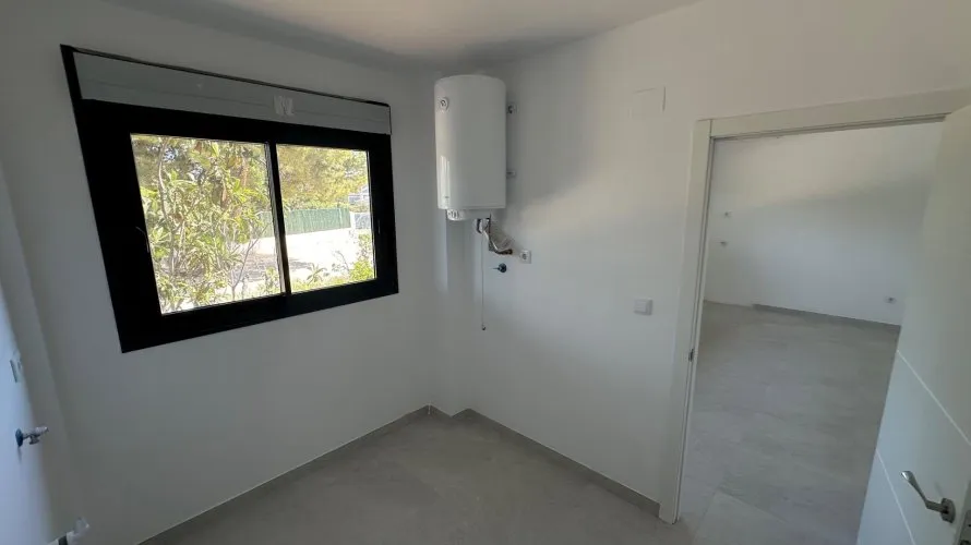 Villa de 5 chambres à San Vicente del Raspeig, Espagne No. 686 № 7