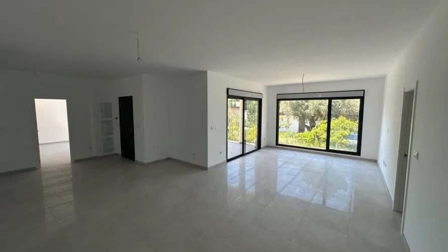 Villa de 5 chambres à San Vicente del Raspeig, Espagne No. 686 № 11