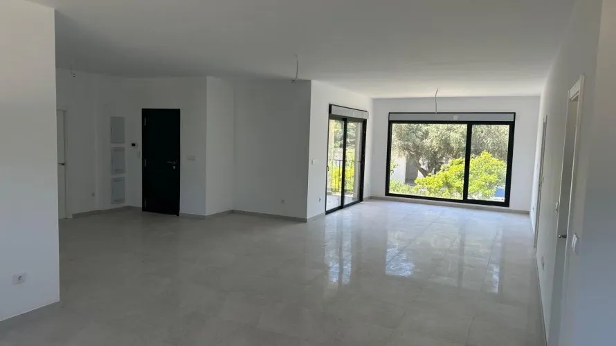 Villa de 5 chambres à San Vicente del Raspeig, Espagne No. 686 № 10