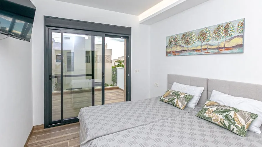 Villa de 120m² à Los Montesinos, Spain No. 697 № 24