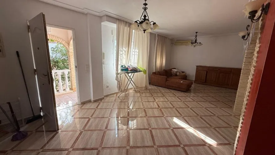 House de 3 chambres à Torrevieja, Spain No. 670 № 24