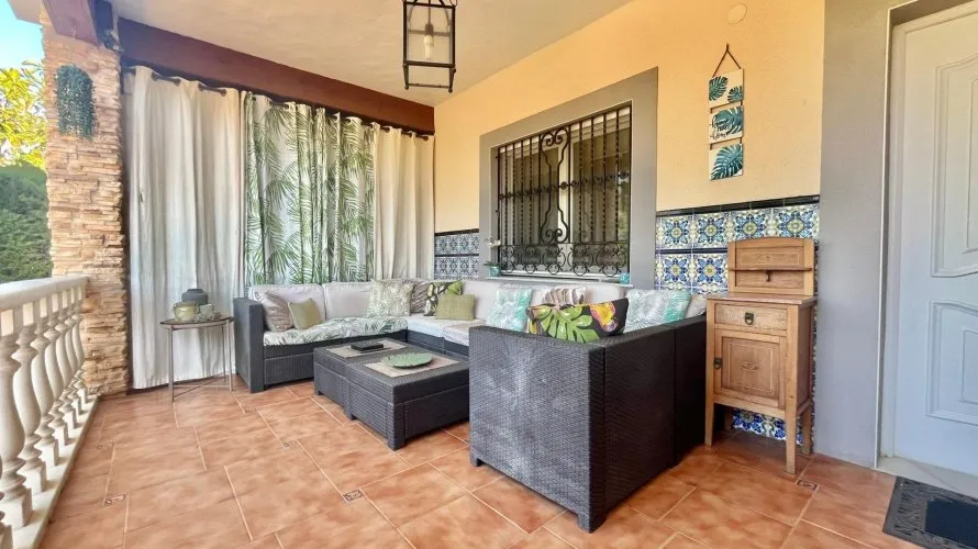 Villa de 3 chambres à Torrevieja, Spain No. 692 № 23