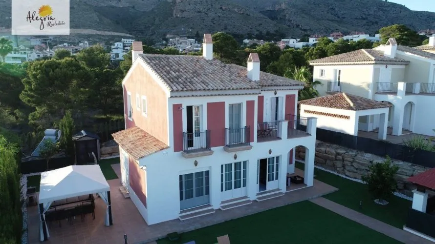 Villa de 4 chambres à Finestrat, Spain No. 441 № 28