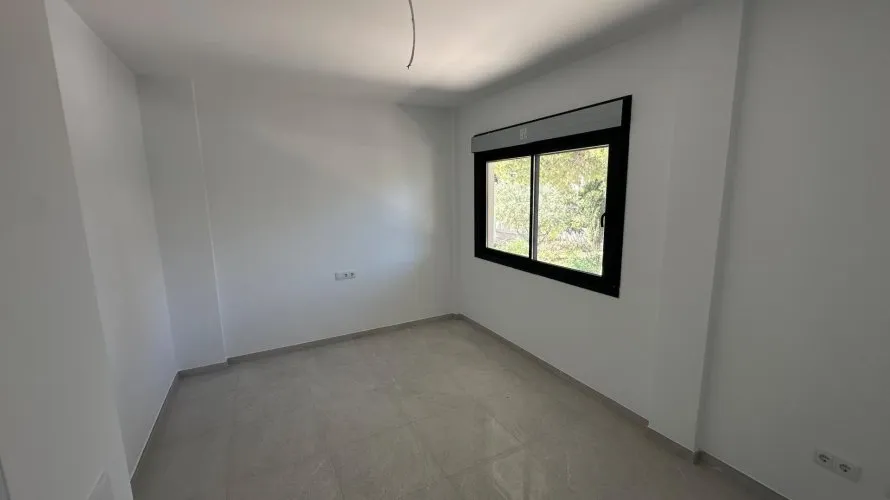 Villa de 5 chambres à San Vicente del Raspeig, Espagne No. 686 № 3