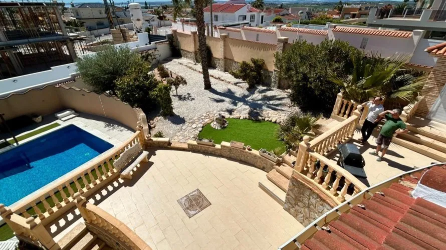Villa de 5 chambres à Rojales, Espagne No. 683 № 1