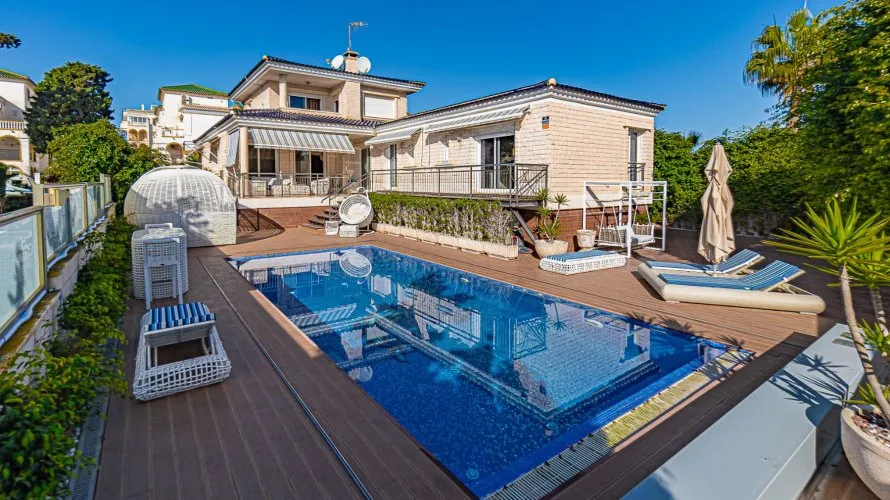 Villa de 370m² à La Mata, Espagne No. 673