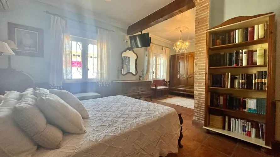 Villa de 3 chambres à Torrevieja, Spain No. 692 № 1
