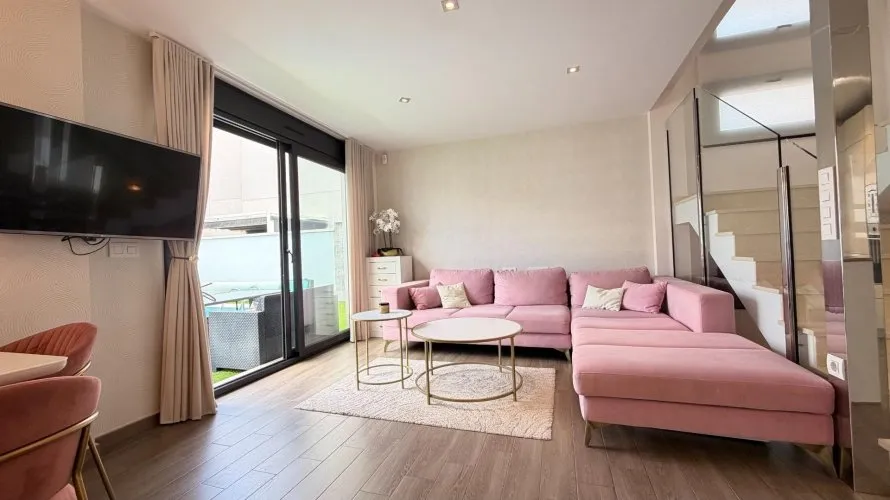 Villa de 5 chambres à Torrevieja, Espagne No. 707 № 6