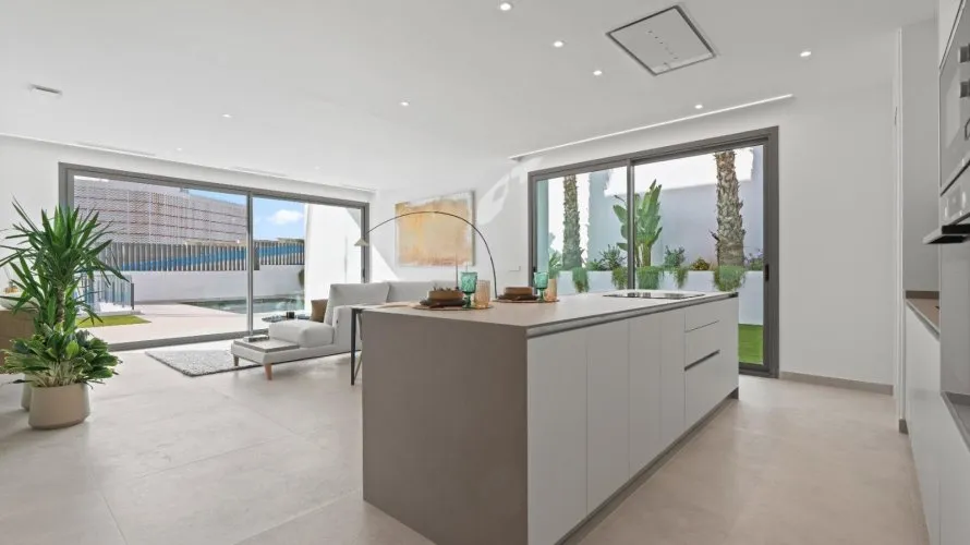 Villa de 3 chambres à Benidorm, Spain No. 695 № 1