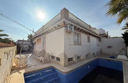 House de 3 chambres à Torrevieja, Spain No. 670